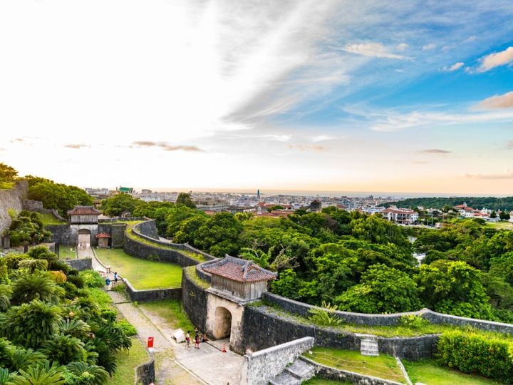 All About ニュース編集部が全国250人を対象に実施した「治安がいいと思う市に関するアンケート」の調査結果から、「沖縄県の市で「治安がいい」と思う市」ランキングを発表！ 2位「那覇市」を抑えた1位は？