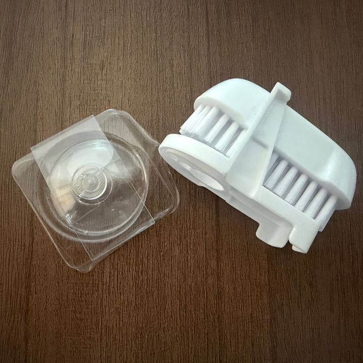 【ダイソー】もう放置しない！鏡や洗面台、シンクにまでぴったり！