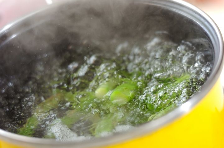 簡単ジューシー！定番アスパラベーコン巻きの作り方1