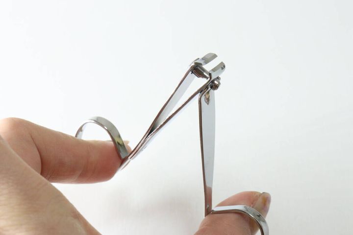 ハサミ型ネイルクリッパー 使用方法