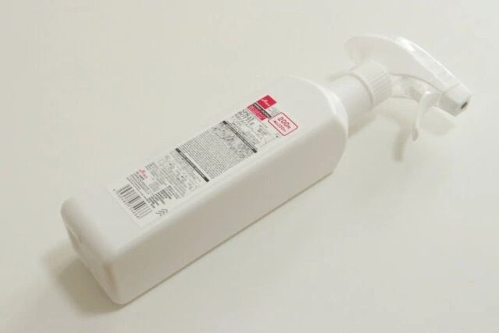 ダイソー 残量が見えるスプレーボトル