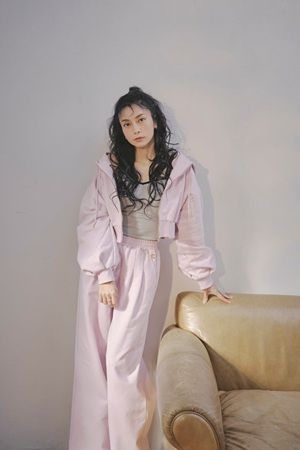 柴咲コウさんの「LOOK BOOK第9弾」公開＆MES VACANCESの『26SS新作アイテム』が販売