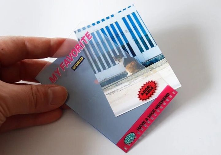 ダイソーのチェキを入れられるカードホルダー