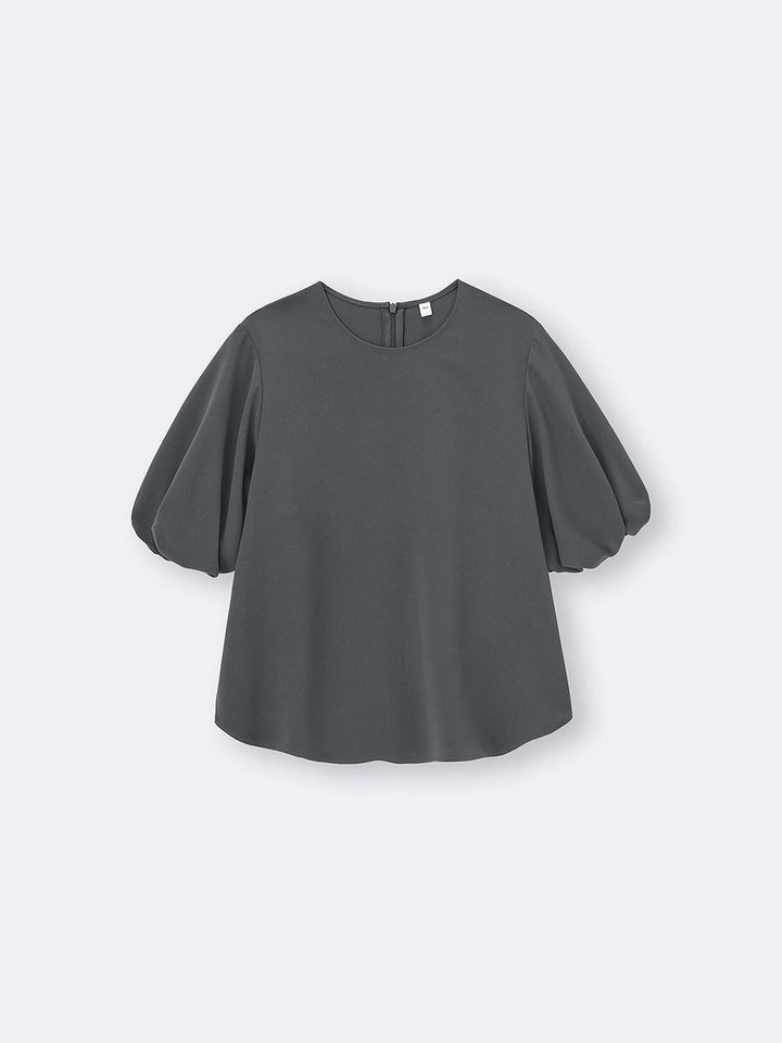 GUのバブルスリーブブラウス