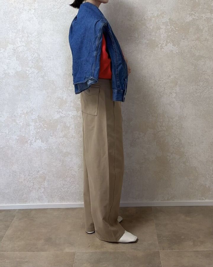 ユニクロジャージーバレルレッグパンツ Sサイズ着用 サイドアングル