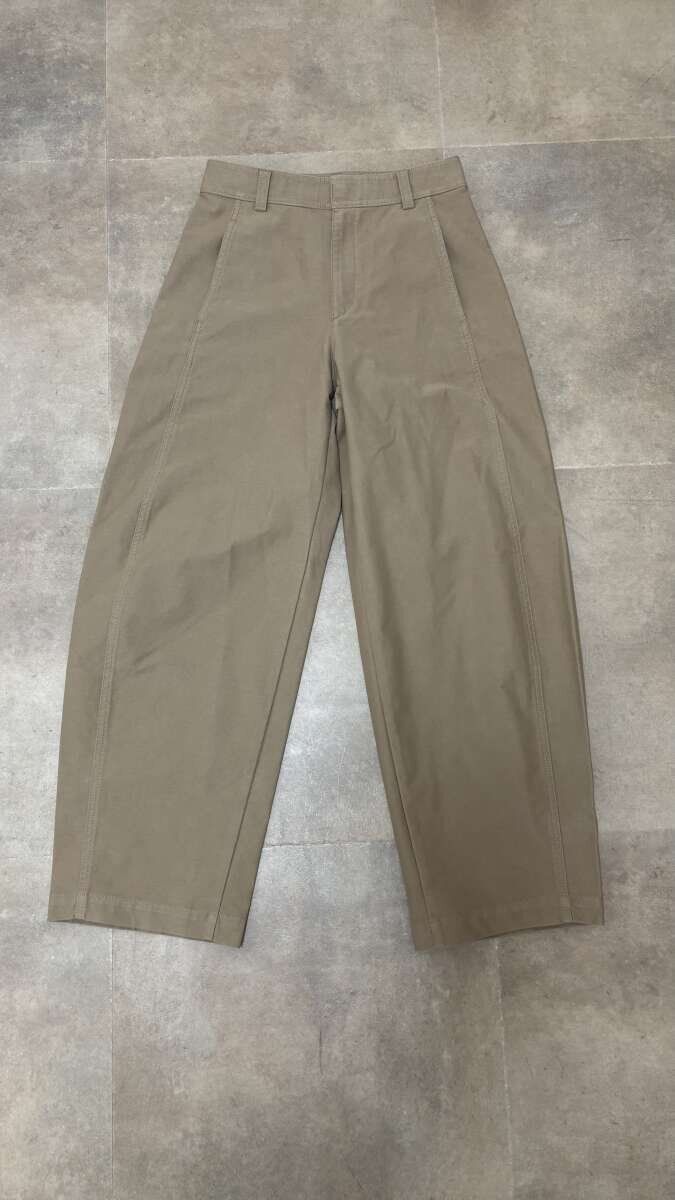 ユニクロジャージーバレルレッグパンツ BEIGE