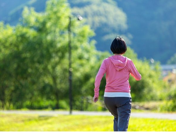誰でも簡単にできるウォーキングがおすすめ！