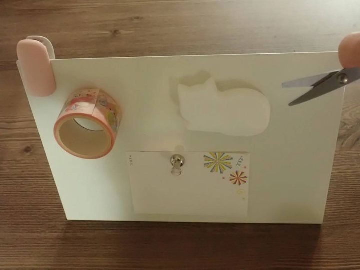 DAISO(ダイソー)：ミニハサミ(ふせネコ、マグネット付)