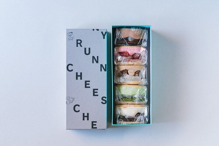 【福井】新定番みやげ。羽二重餅×バター×チーズがとろけ合う「羽二重バターチーズサンド」