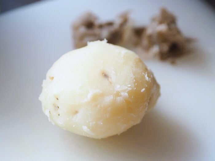 レンチンよりも簡単！？『じゃがいもの皮』をつるんとキレイにむく裏ワザ！【試してみた】