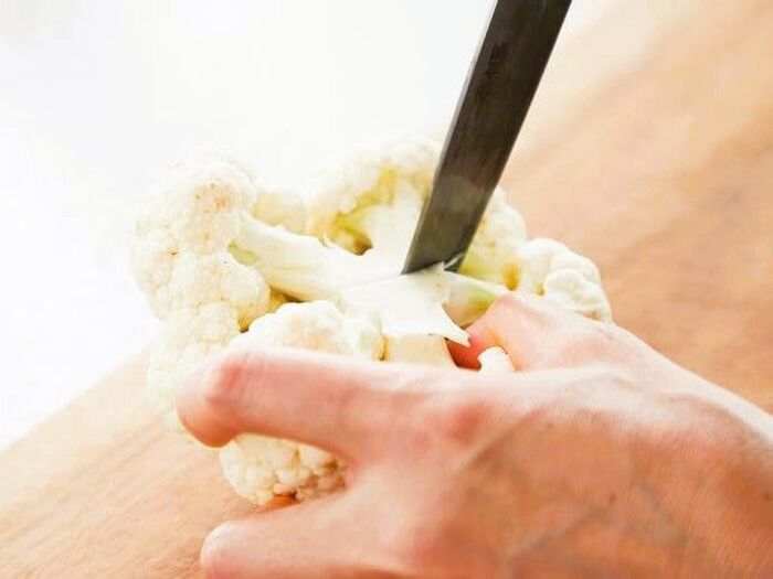 北京生まれの料理家ウー・ウェンさんの、反響の大きかった「カリフラワーの豆乳鍋」の作り方。やさしいおいしさのお鍋です♪