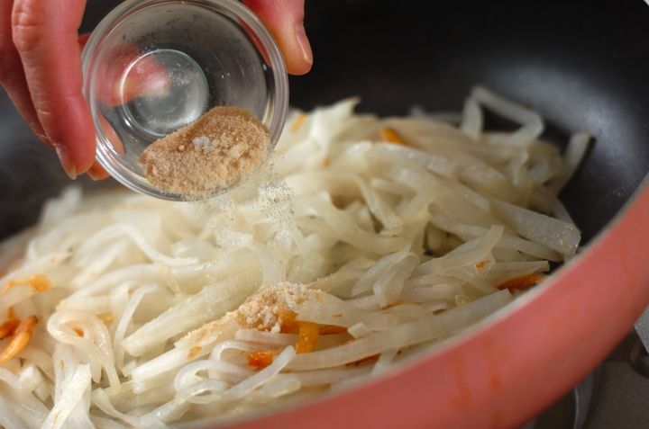 大根と桜エビの青のり炒めの作り方3