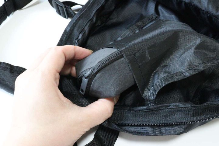 ダイソーのコンパクト折りたたみリュックのメイン収納