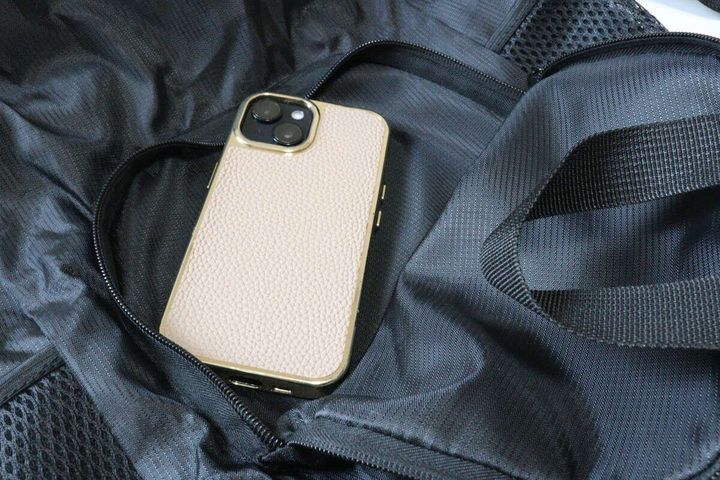 ダイソーのコンパクト折りたたみリュックのポケット