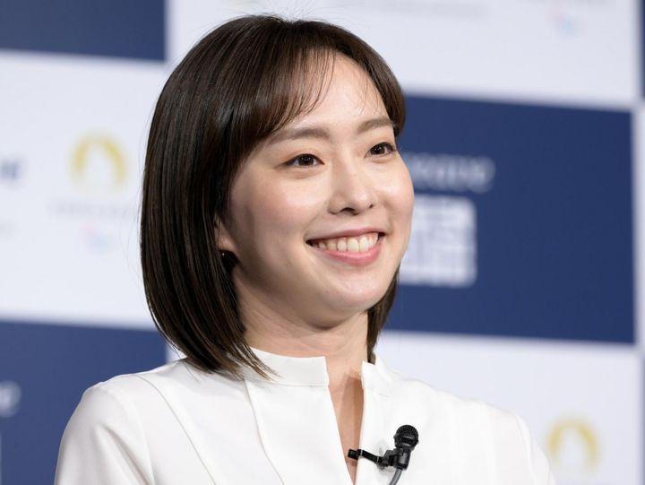 元卓球日本代表の石川佳純 クランクイン！ width=