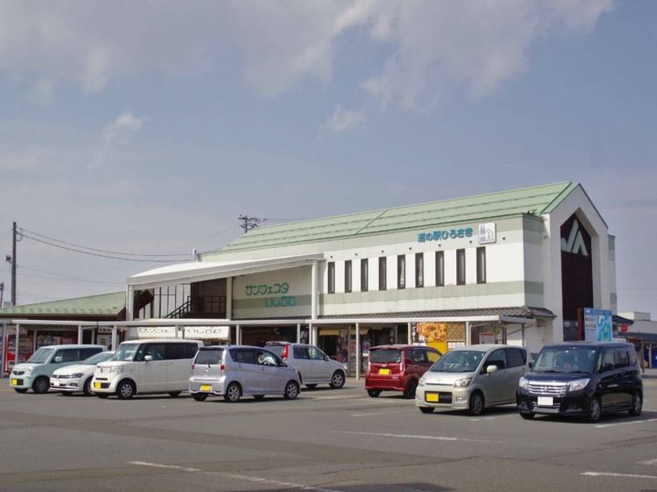 All About ニュース編集部が全国250人を対象に実施した「道の駅に関するアンケート」の調査結果から、グルメが魅力的だと思う「青森県の道の駅」ランキングを発表！ 2位「ひろさき」を抑えた1位は？