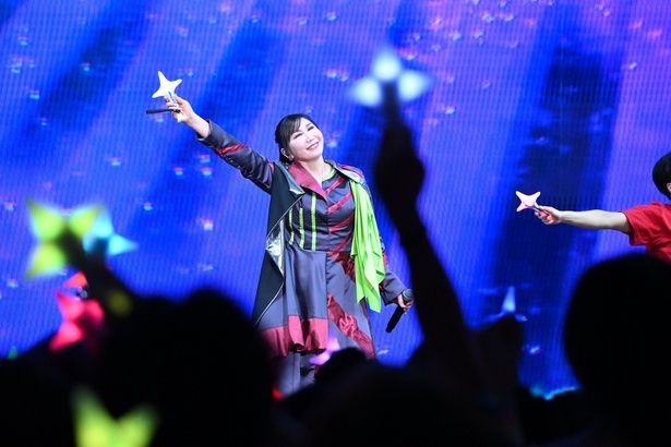 コール＆レスポンスで観客を盛り上げた [c]カラー [c]カラー／Project Eva. [c]カラー／ EVA製作委員会