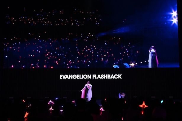 高橋洋子の熱唱に、ファンのボルテージは上がりっぱなし！ [c]カラー [c]カラー／Project Eva. [c]カラー／ EVA製作委員会