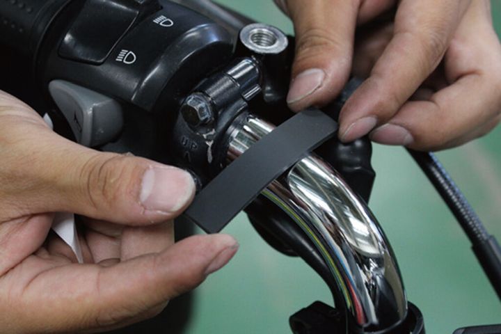 【バッテリーメンテナンス】冬の始動不可を防ぐ！SP武川製バッテリー＆USB増設で愛車を電脳化