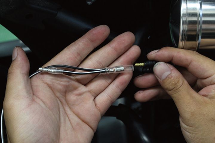 【バッテリーメンテナンス】冬の始動不可を防ぐ！SP武川製バッテリー＆USB増設で愛車を電脳化