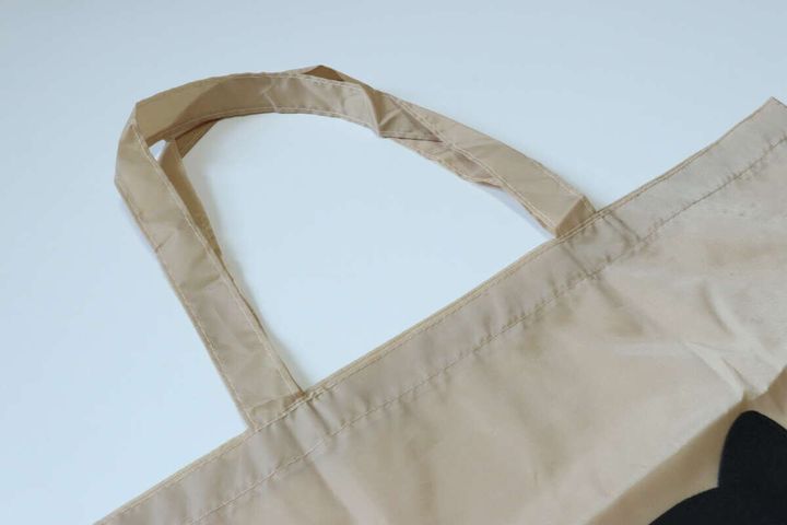 折りたたみショッピングバッグ（ダイカットネコ） 持ち手