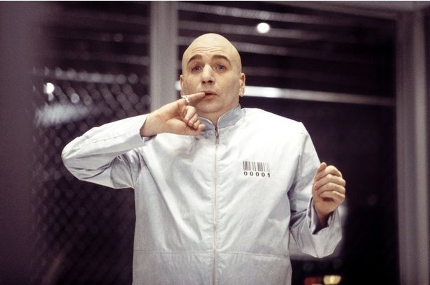 あのキャラをパロったDr.イーブル(『オースティン・パワーズ ゴールドメンバー』) [c] New Line/courtesy Everett Collection