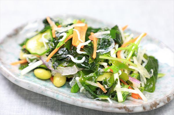 骨を強くする小魚・海藻・牛乳