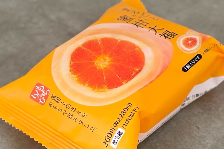あの果物が「ごろっと入ってる」！【ファミマ限定】の大福が超美味です。