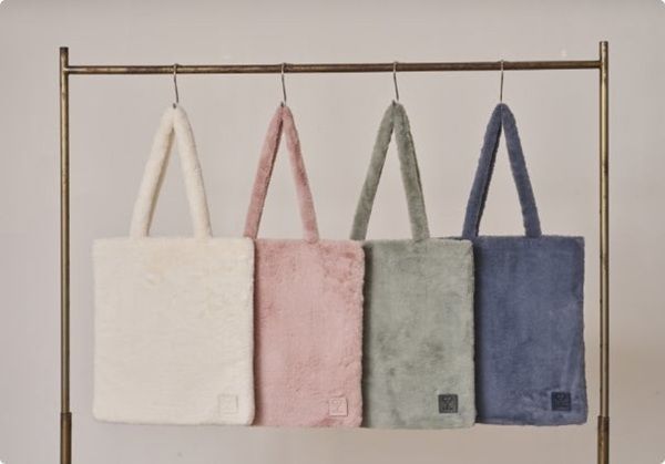 整理収納アドバイザー梶ヶ谷陽子氏プロデュースの「太らない四次元トート」が先行販売