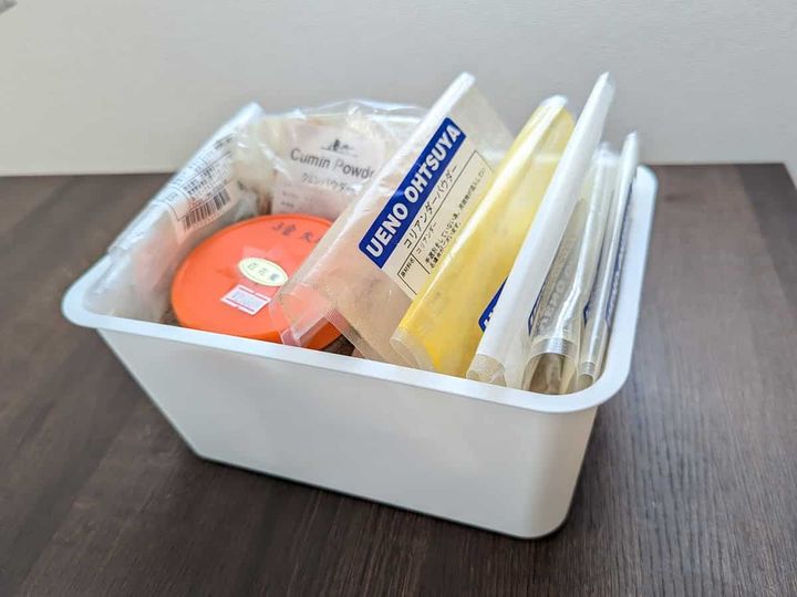 ダイソー 上から見えるスパイスボトル 使用例