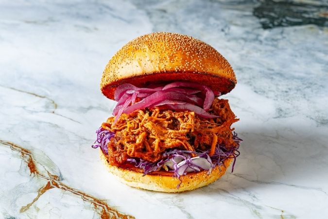 THE CRAFT Bar and Grill プルドポークバーガー