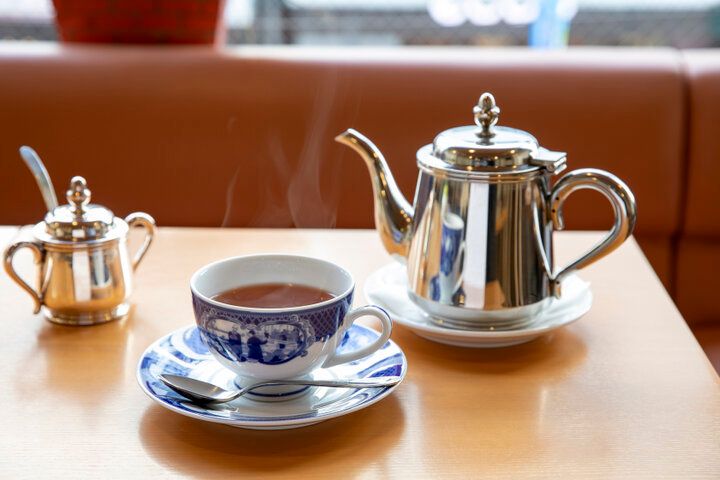 横浜マダムが足しげく通う紅茶の専門店「サンドグラス元町店」へ