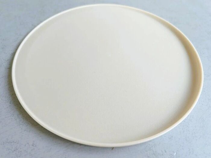 【ダイソー】ただの平皿ではありません！ズボラな私は嬉しすぎて…「これなら何枚あってもイイ♪」