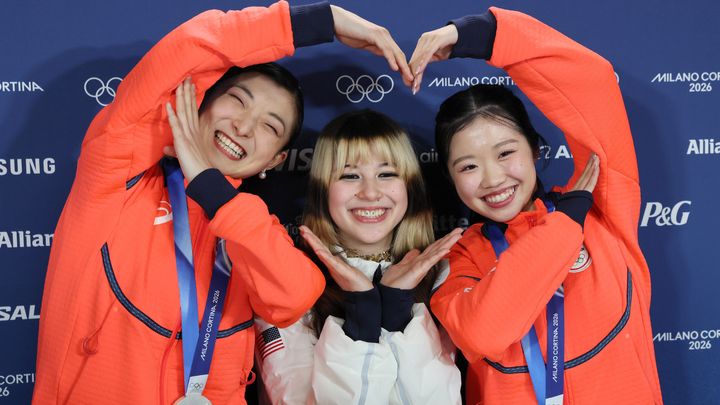 その熱狂を証明しているのが、SNSの驚異的な数字。大会前は30万人程度だったInstagramのフォロワー数は、金メダル獲得後の23日午後6時現在で、なんと430万人を突破。わずか数日で400万人もの人々が、彼女の「ストーリー」を追いかけることになりました。