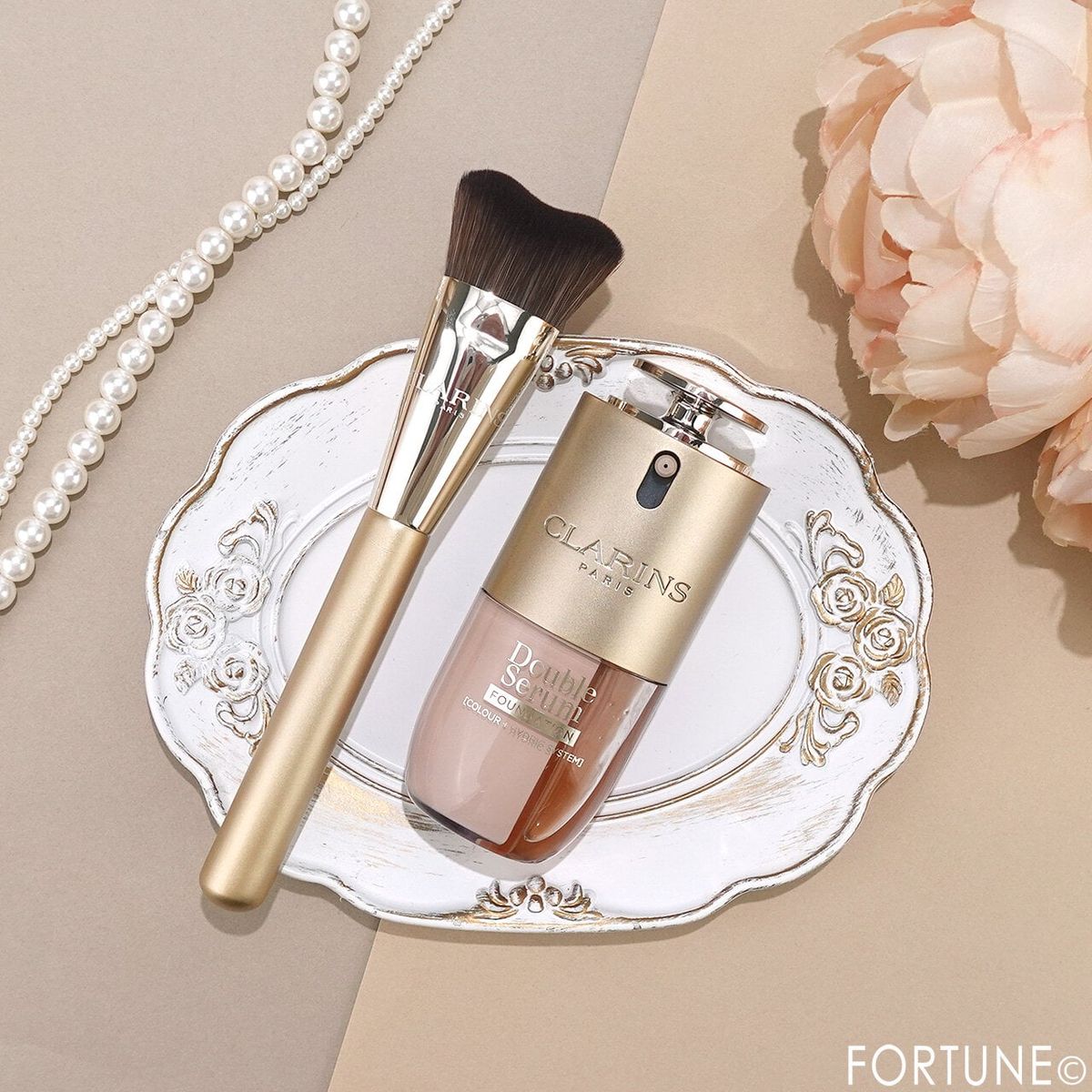 クラランス 1度使用 ダブルセーラムファンデーション L3N カッサブラシ クラランス26年春新作｜名品「ダブル セーラム」から2相式の美容液