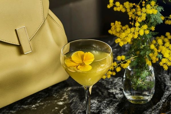 【大阪府大阪市】ヴァレクストラが「セント レジス ホテル 大阪」でコラボアフタヌーンティーを実施