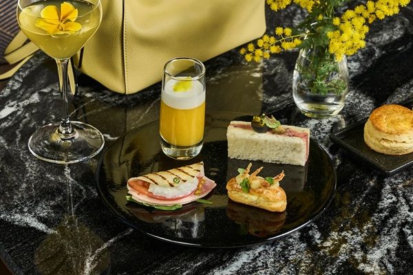 【大阪府大阪市】ヴァレクストラが「セント レジス ホテル 大阪」でコラボアフタヌーンティーを実施