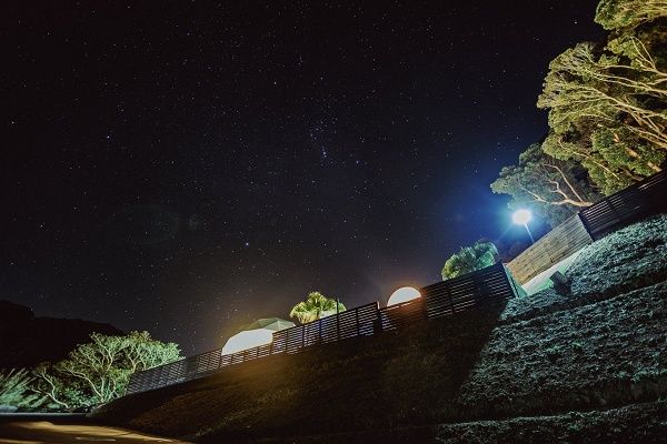 【千葉県館山市】森の静寂に包まれたグランピング施設「SHINON〜森音〜」、期間限定で宿泊費10％OFFに