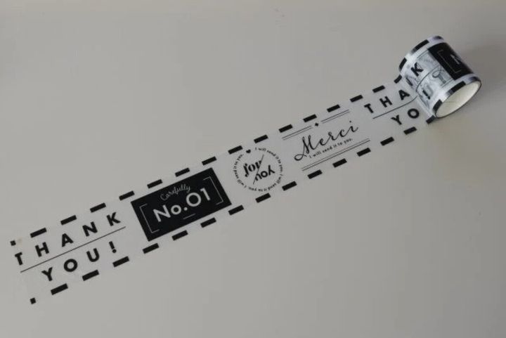 ダイソー デザイン養生テープ（ギフト、5cm×2m） 