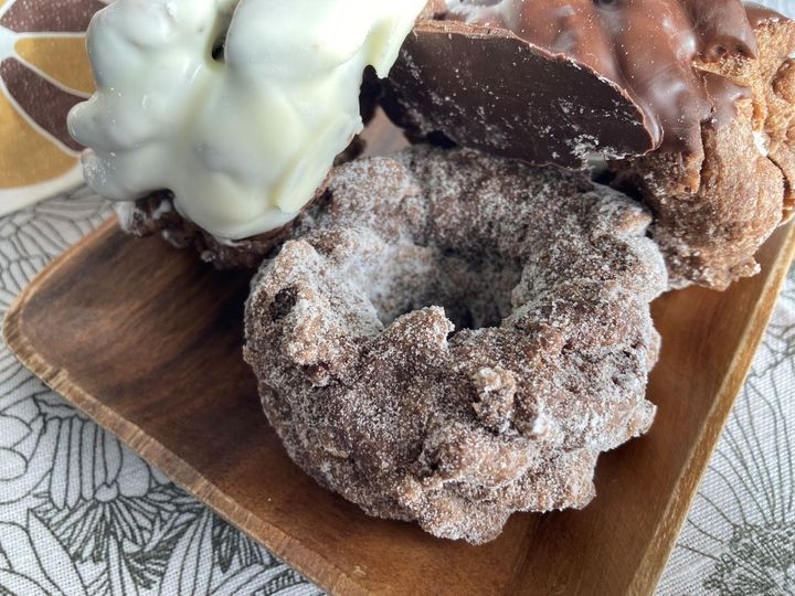 「食べて泣いてる」「ミスド様のお通りだぁ」「俺たちの青春が帰ってくる」12年ぶりの復活にファンが歓喜＆涙！【ミスド】