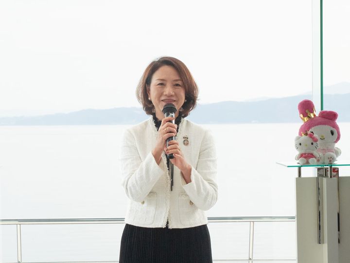 締結式の様子4 サンリオエンターテイメント代表取締役社長 小巻亜矢氏