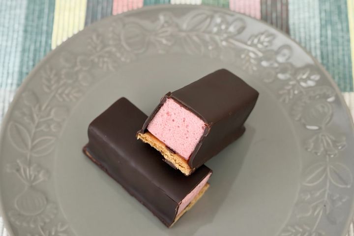 「これぞご褒美スイーツ」【ローソン】いろんな食感が楽しめる贅沢ケーキ