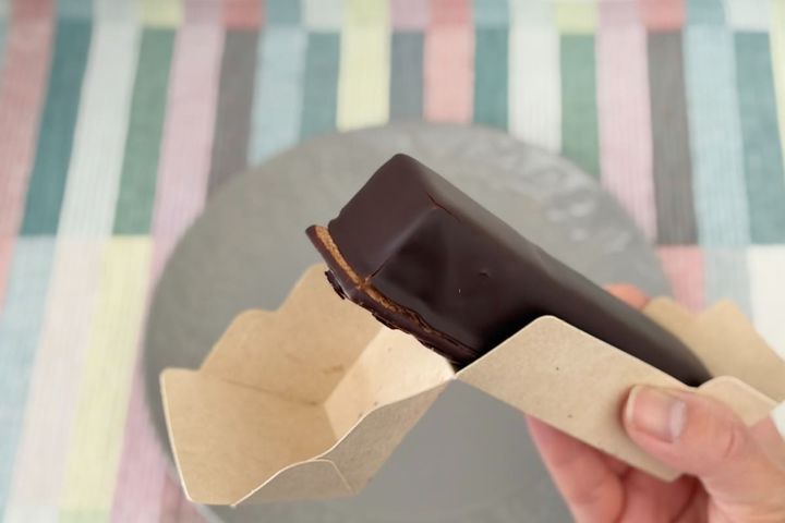 「これぞご褒美スイーツ」【ローソン】いろんな食感が楽しめる贅沢ケーキ