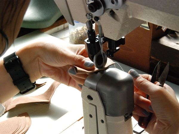 岡山・倉敷のレザーブランドSWAAN4RLBERGが春限定仕様シューズの受注開始