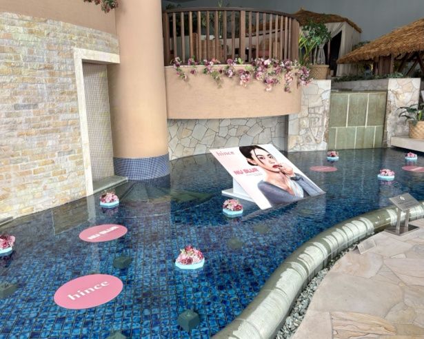 8階にはhinceコーナー。他にもhinceイメージのクッションなど世界観をあらゆるところに表現