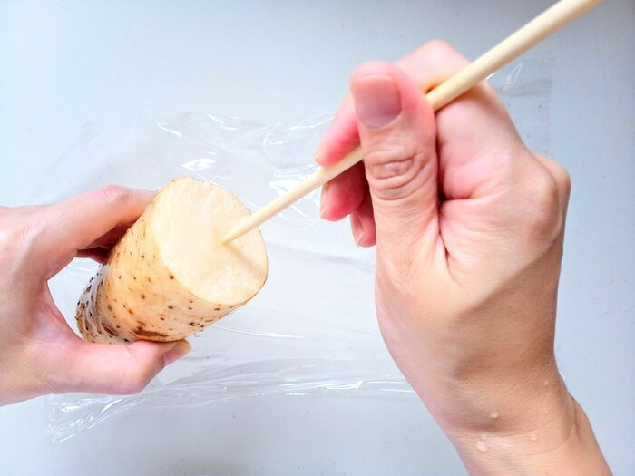 もうヌルヌルしない♡長いもの皮剥きが断然ラクになる超簡単＆目ウロコな方法