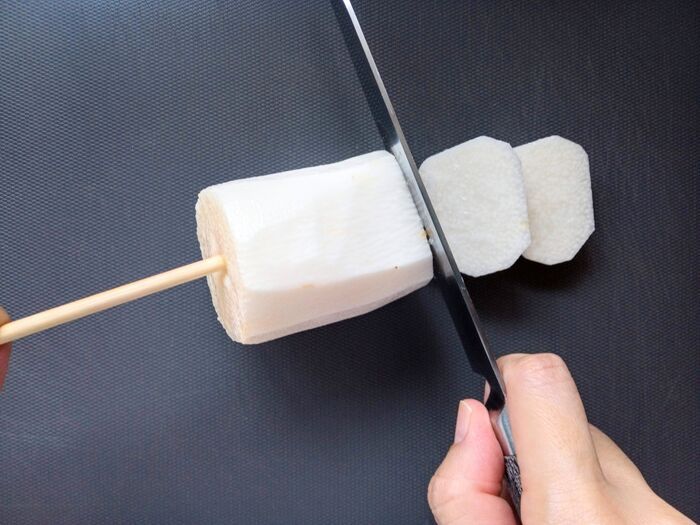 もうヌルヌルしない♡長いもの皮剥きが断然ラクになる超簡単＆目ウロコな方法