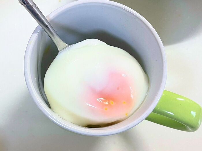 マグカップ1つで温泉卵が完成！？もう買わなくてOKな「令和の神ワザ」やってみた♪
