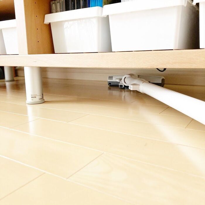 ずっと悩んでいたテレビ裏のごちゃつきがスッキリ解決！毎日のお掃除がラクになった♪