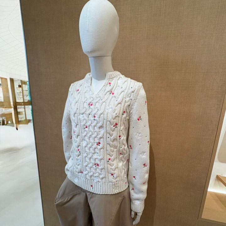 ジョナサン・アンダーソンデザインのセーター